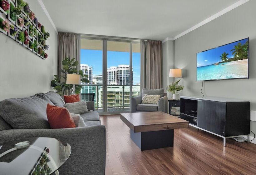 Spectacular Bay View 1bd 2baths In Grove