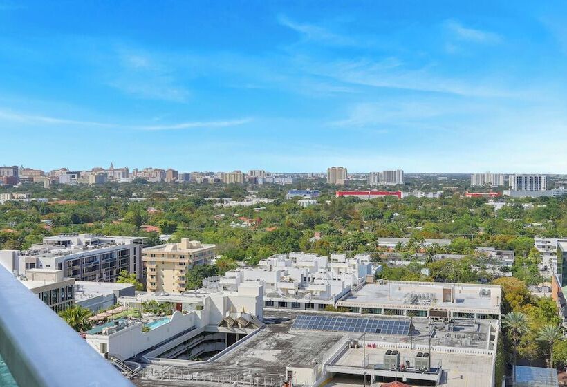 Spectacular Bay View 1bd 2baths In Grove