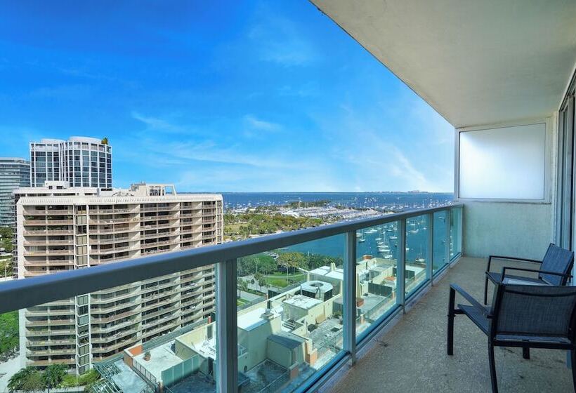 Spectacular Bay View 1bd 2baths In Grove