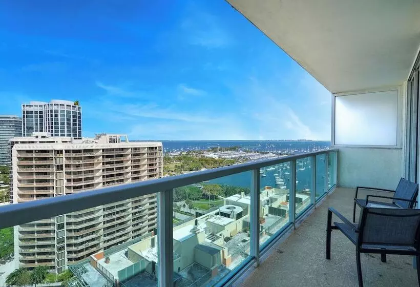 Spectacular Bay View 1bd 2baths In Grove
