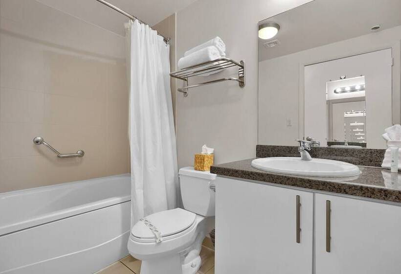 Spectacular Bay View 1bd 2baths In Grove