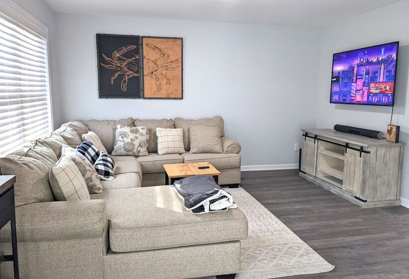 Woodland Chalet By Avantstay Deck + Lake Access