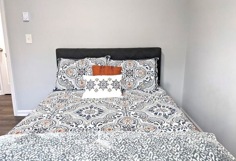 Woodland Chalet By Avantstay Deck + Lake Access