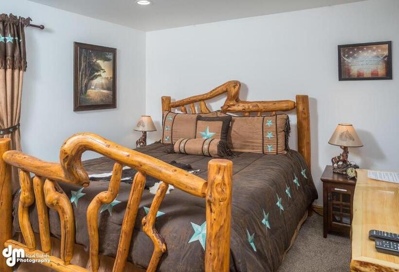 Alaska Knotty Pine B&b