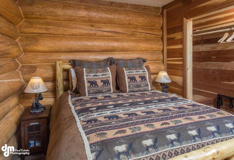 Alaska Knotty Pine B&b