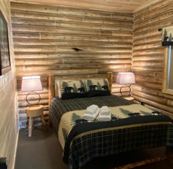 Alaska Knotty Pine B&b