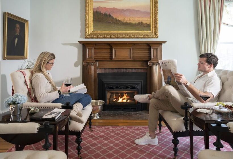 צימר 34 State Historic Luxury Suites Skaneateles