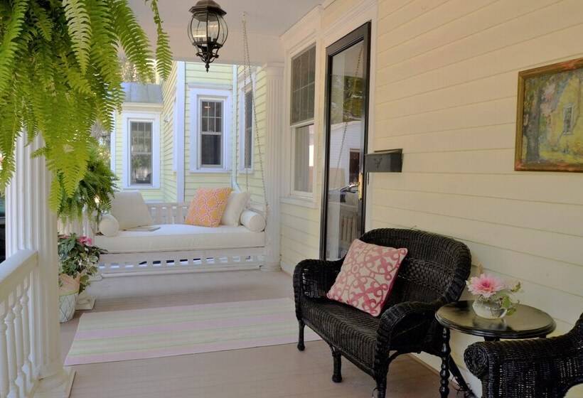 צימר 34 State Historic Luxury Suites Skaneateles