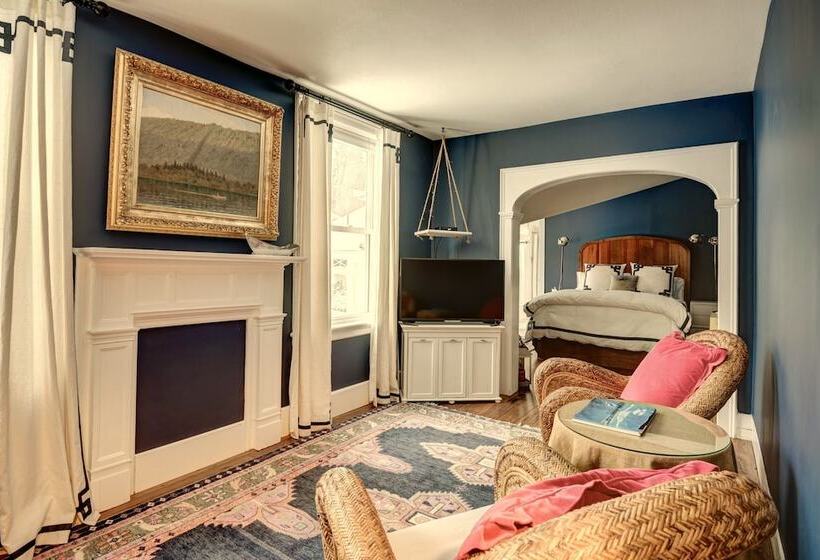 צימר 34 State Historic Luxury Suites Skaneateles