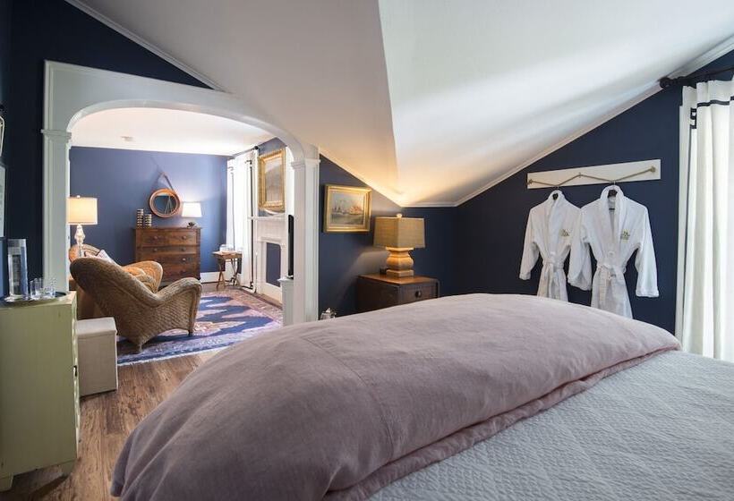 צימר 34 State Historic Luxury Suites Skaneateles