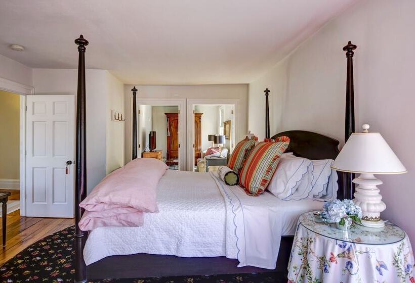 צימר 34 State Historic Luxury Suites Skaneateles