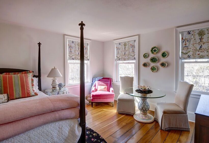 צימר 34 State Historic Luxury Suites Skaneateles