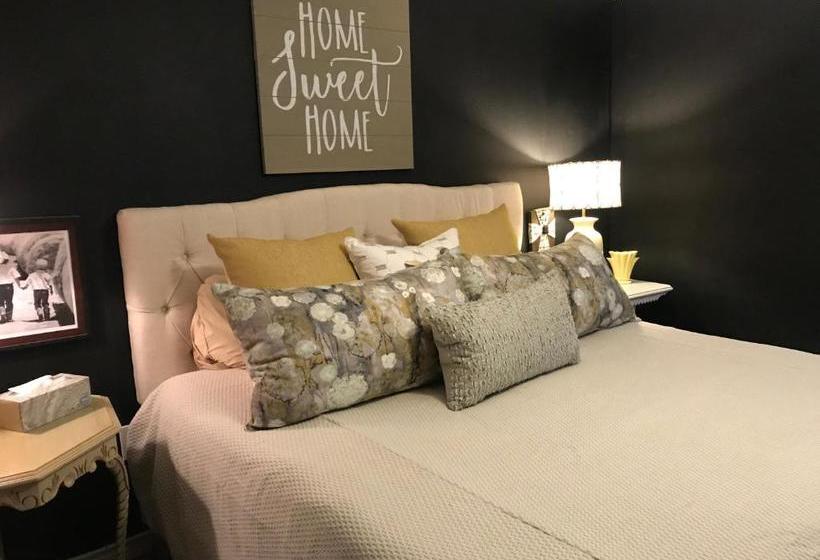 مبيت وإفطار At Nana's Guesthouse