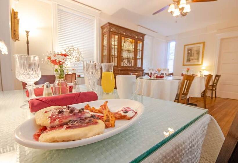 住宿加早餐  Inn On Charlotte