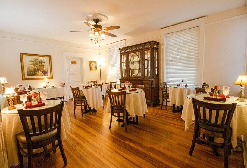 住宿加早餐  Inn On Charlotte