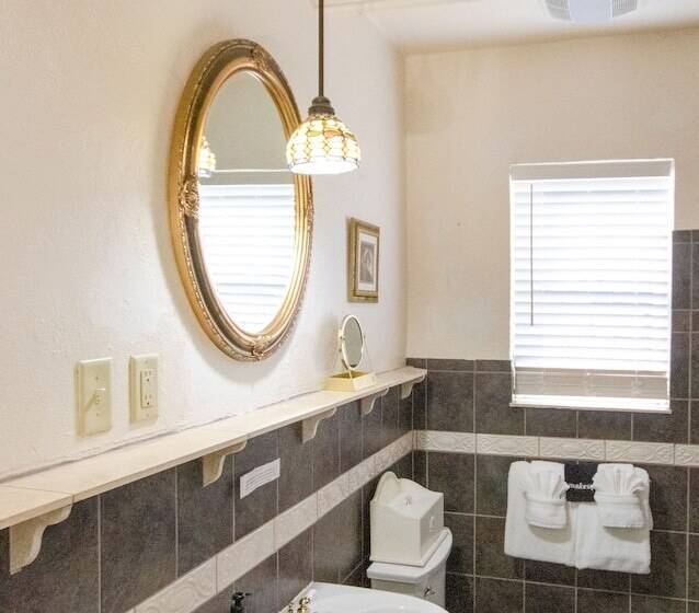 住宿加早餐  Inn On Charlotte