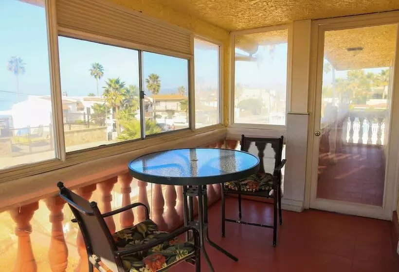 تختخواب و صبحانه Playa Hermosa Inn At The Beach
