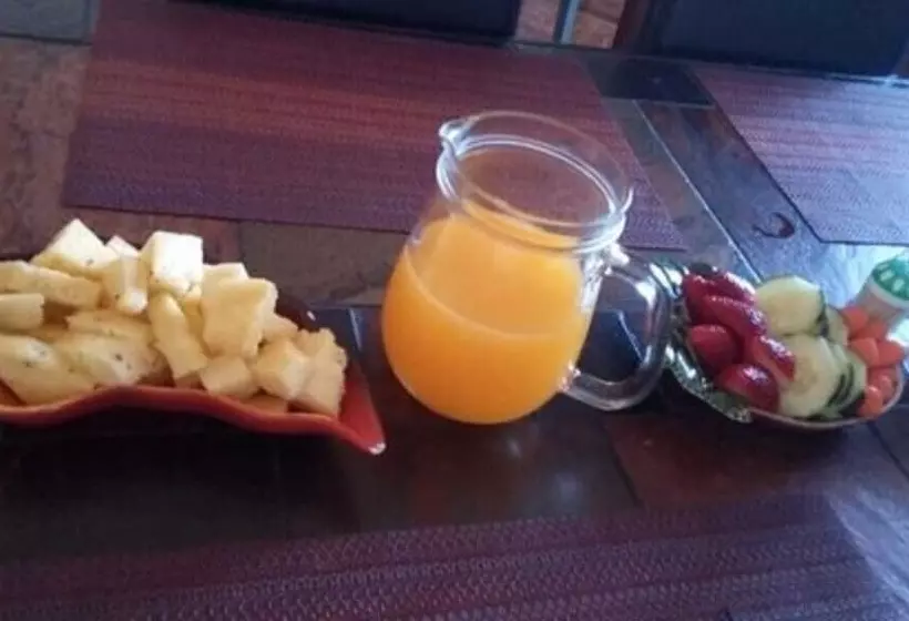 تختخواب و صبحانه Playa Hermosa Inn At The Beach