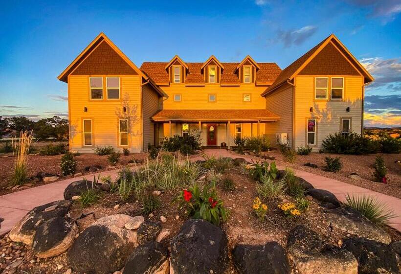 مبيت وإفطار Skyridge Inn