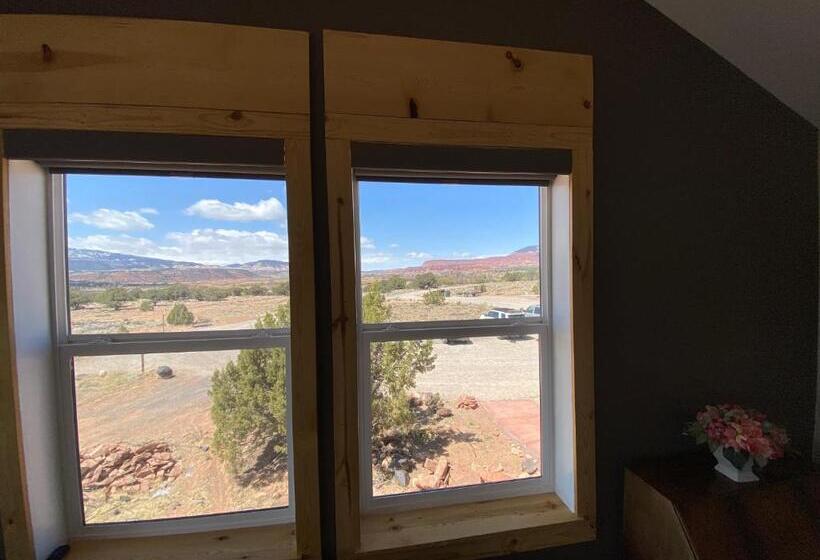 مبيت وإفطار Skyridge Inn