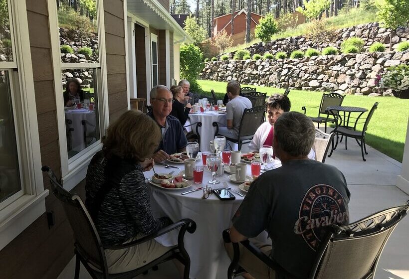 צימר Summer Creek Inn