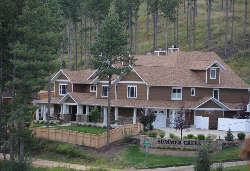 צימר Summer Creek Inn