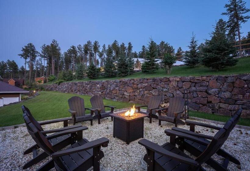 צימר Summer Creek Inn