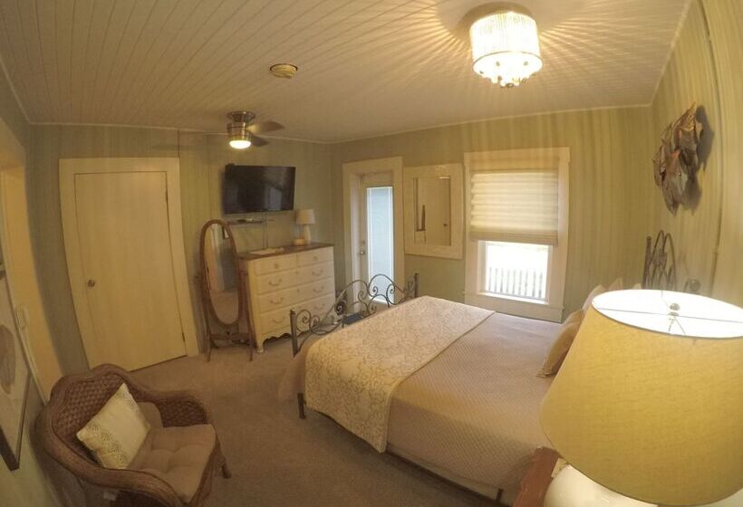 تختخواب و صبحانه The Hibiscus House