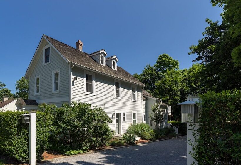 Aamiaismajoitus (B&B) West Neck Guesthouse