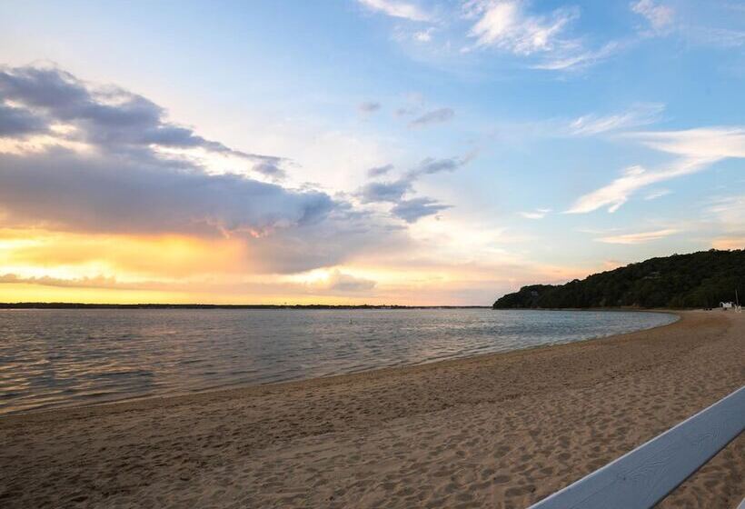 Aamiaismajoitus (B&B) West Neck Guesthouse