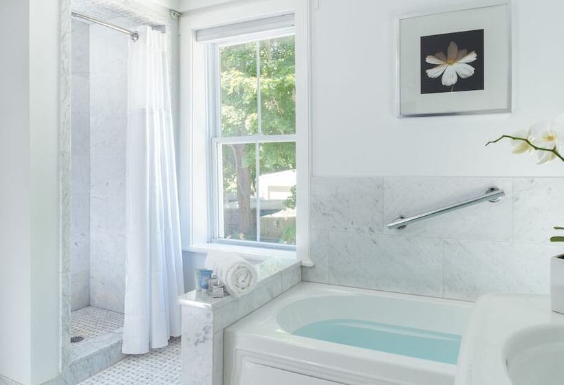 Aamiaismajoitus (B&B) West Neck Guesthouse