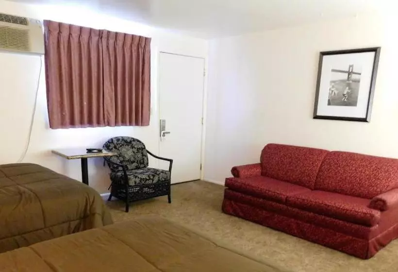 Capri Motel