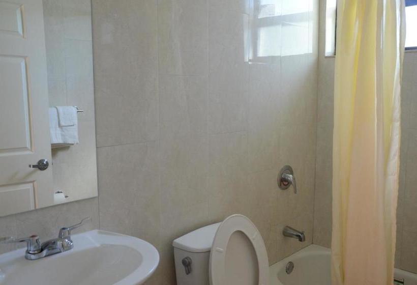 Carl's El Padre Motel