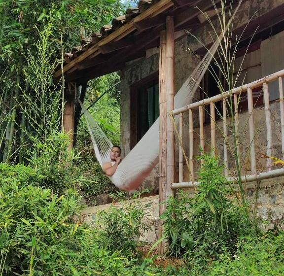 هتل Cabañas Los Achicuales