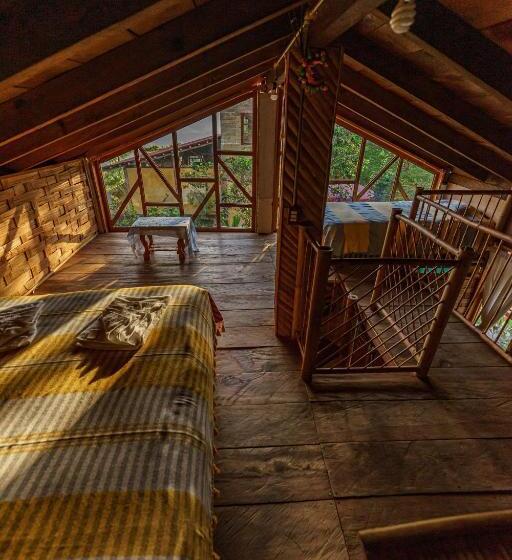 هتل Cabañas Los Achicuales