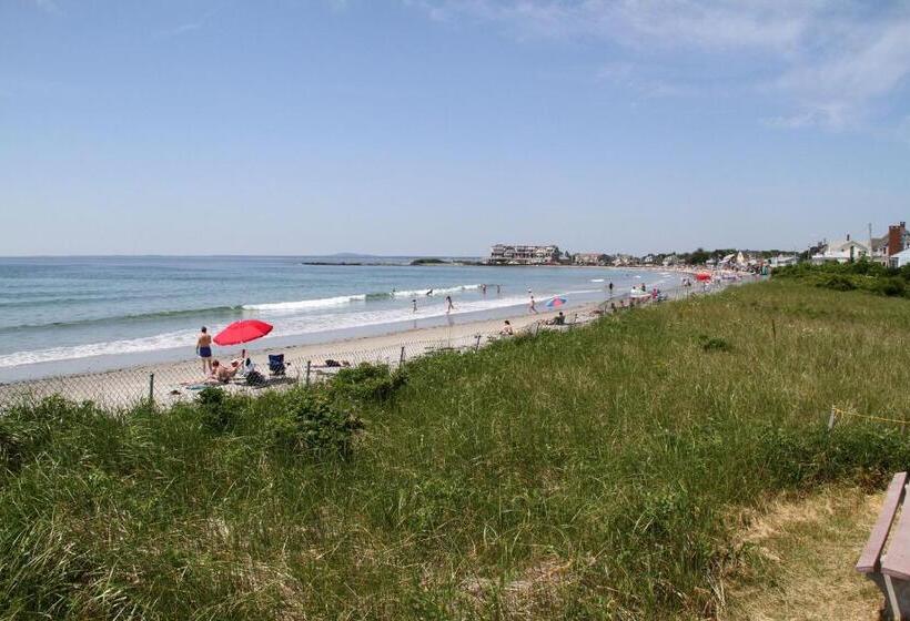 Отель The Seaside Inn