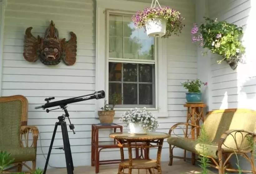 House Of 1833 Bed And Breakfast