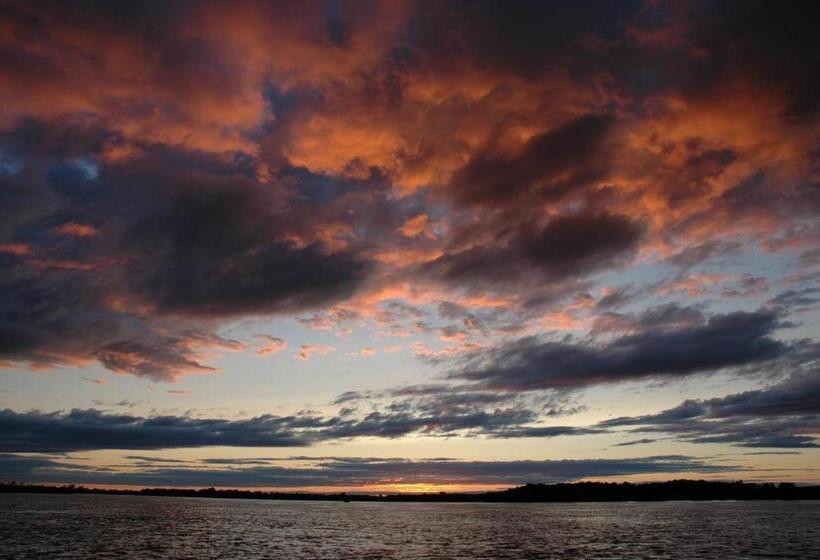 Lakeview Motel & Apartments