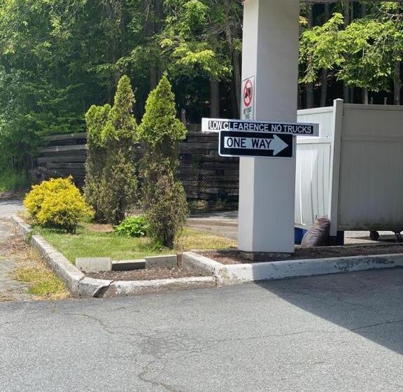 Мотель Budget Inn