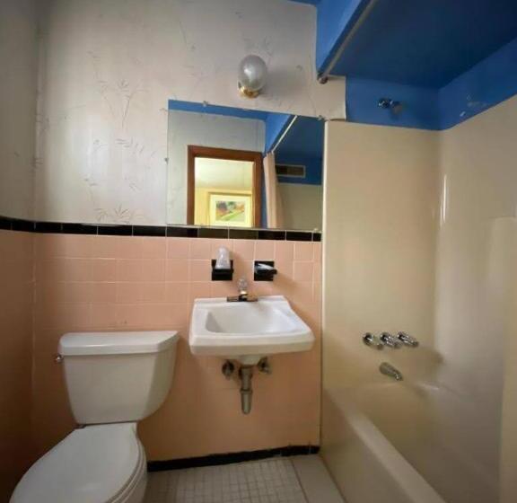 Мотель Budget Inn