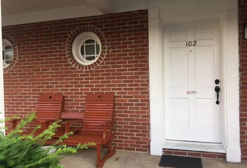 Motel Townhouse