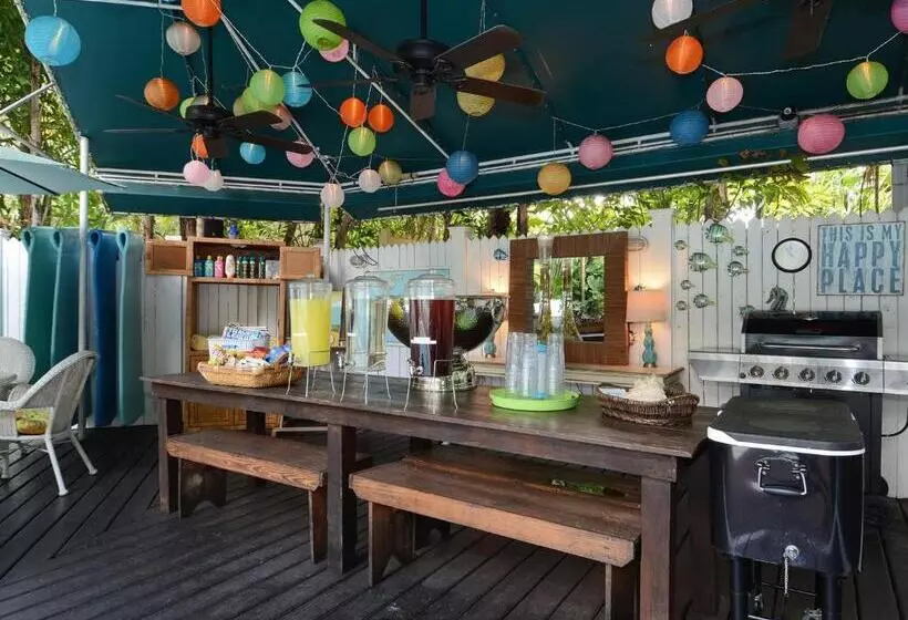 Pineapple Point Guesthouse & Resort   Gay Men S Resort