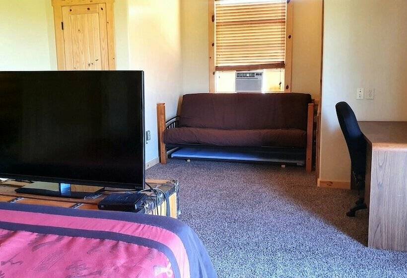 Teton Hostel Hideaway