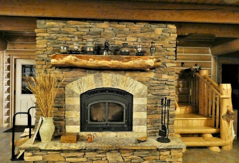 Teton Hostel Hideaway