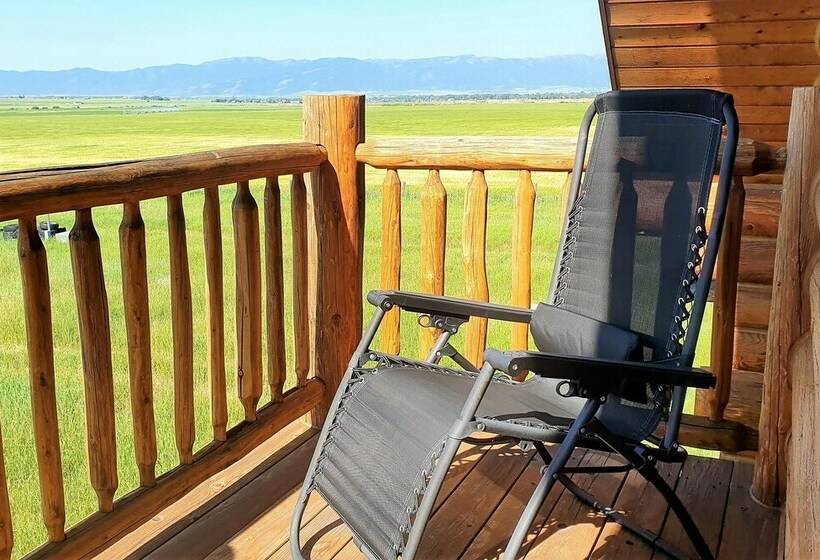 Teton Hostel Hideaway