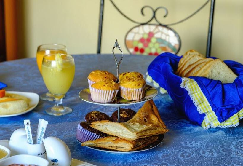 تختخواب و صبحانه Casa Marisela De Colores