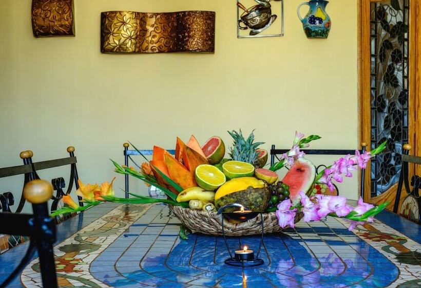 تختخواب و صبحانه Casa Marisela De Colores