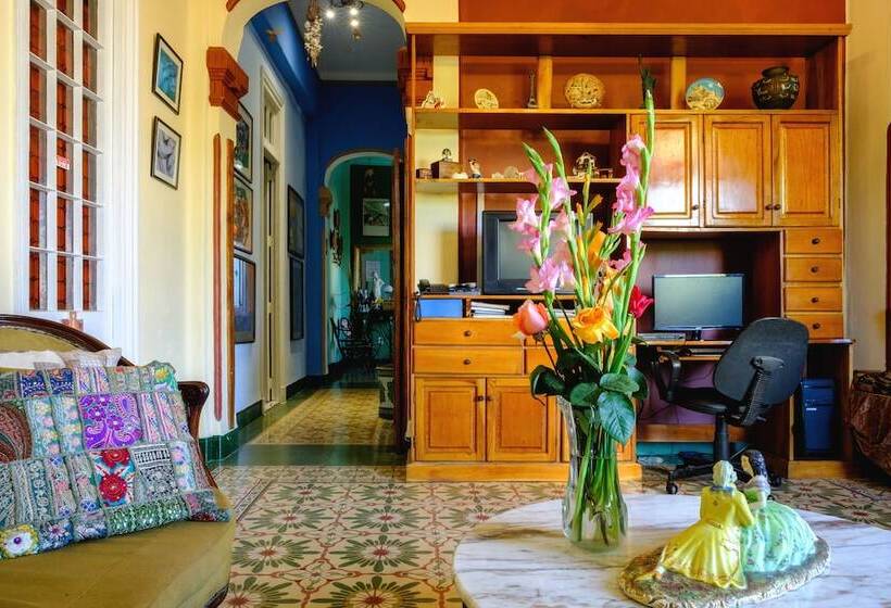 تختخواب و صبحانه Casa Marisela De Colores