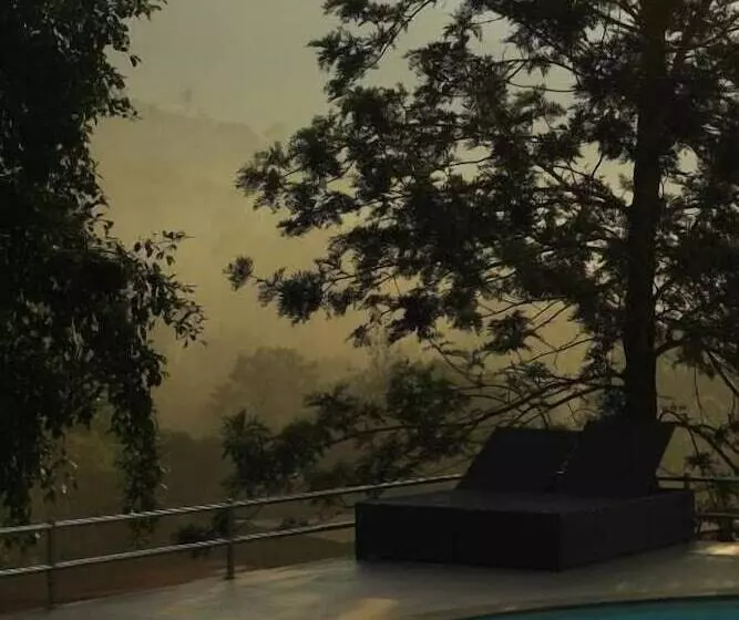 ホテル Broad Bean Resort & Spa