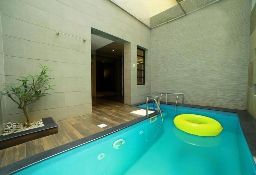 Hotel Broad Bean Resort & Spa